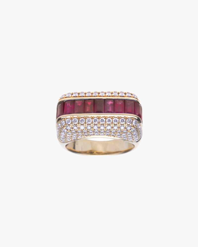 EMPRESS RING WITH DIAMONDS