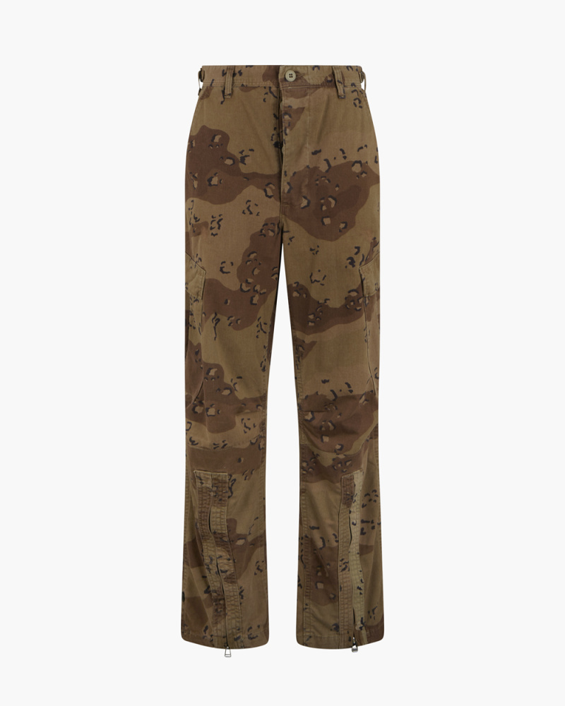 CARGO PANTS WITH CAMOUFLAGE...