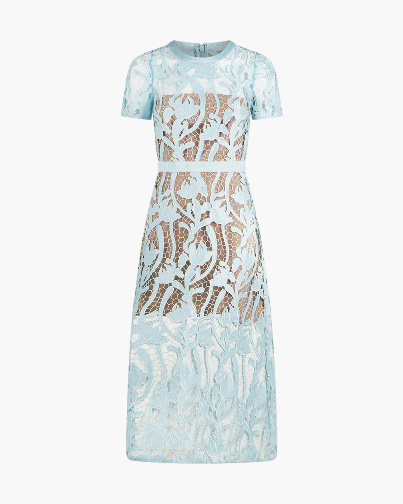 MAXI LACE DRESS IN LIGHT BLUE